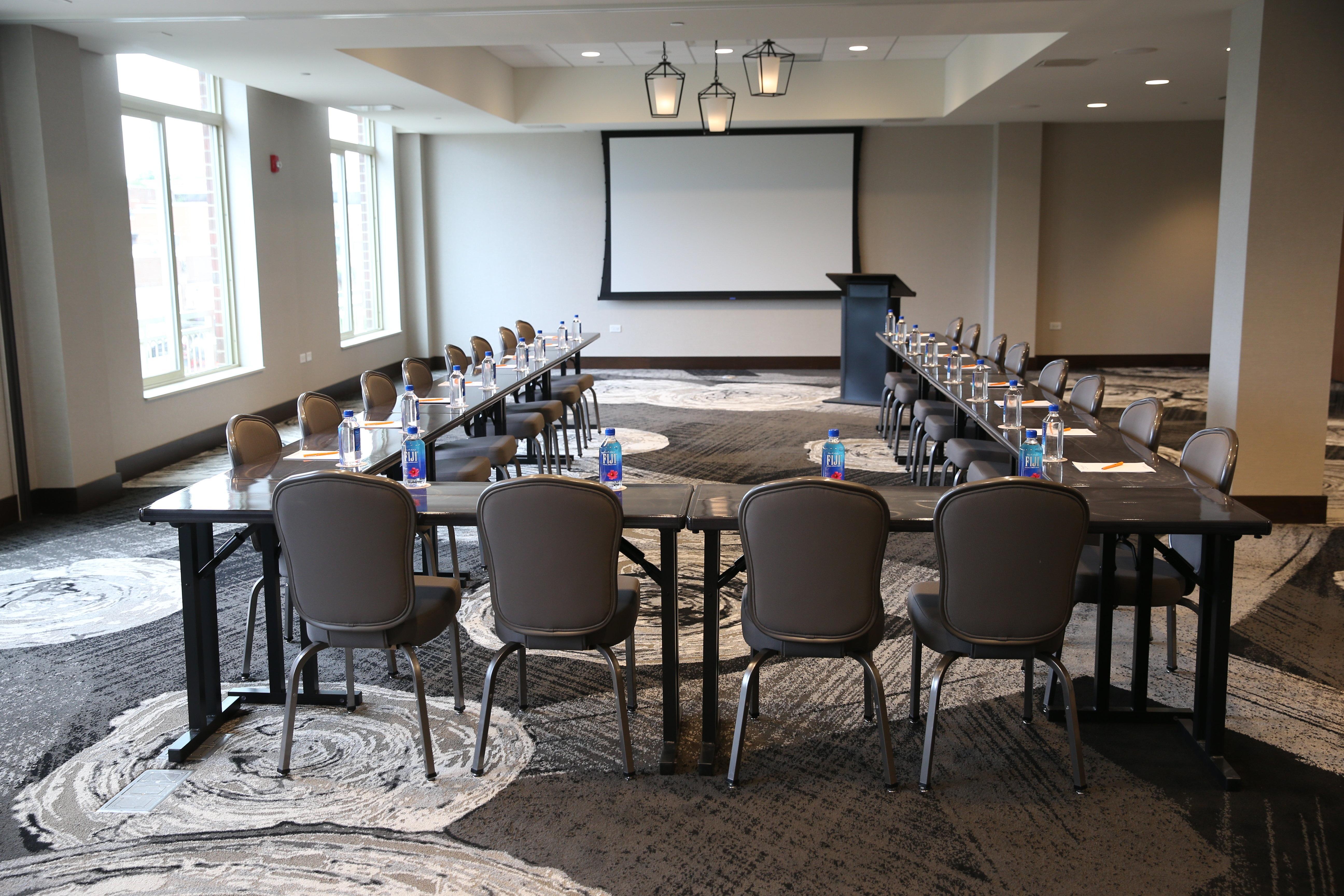 Hotel Indigo Naperville Riverwalk By Ihg Luaran gambar