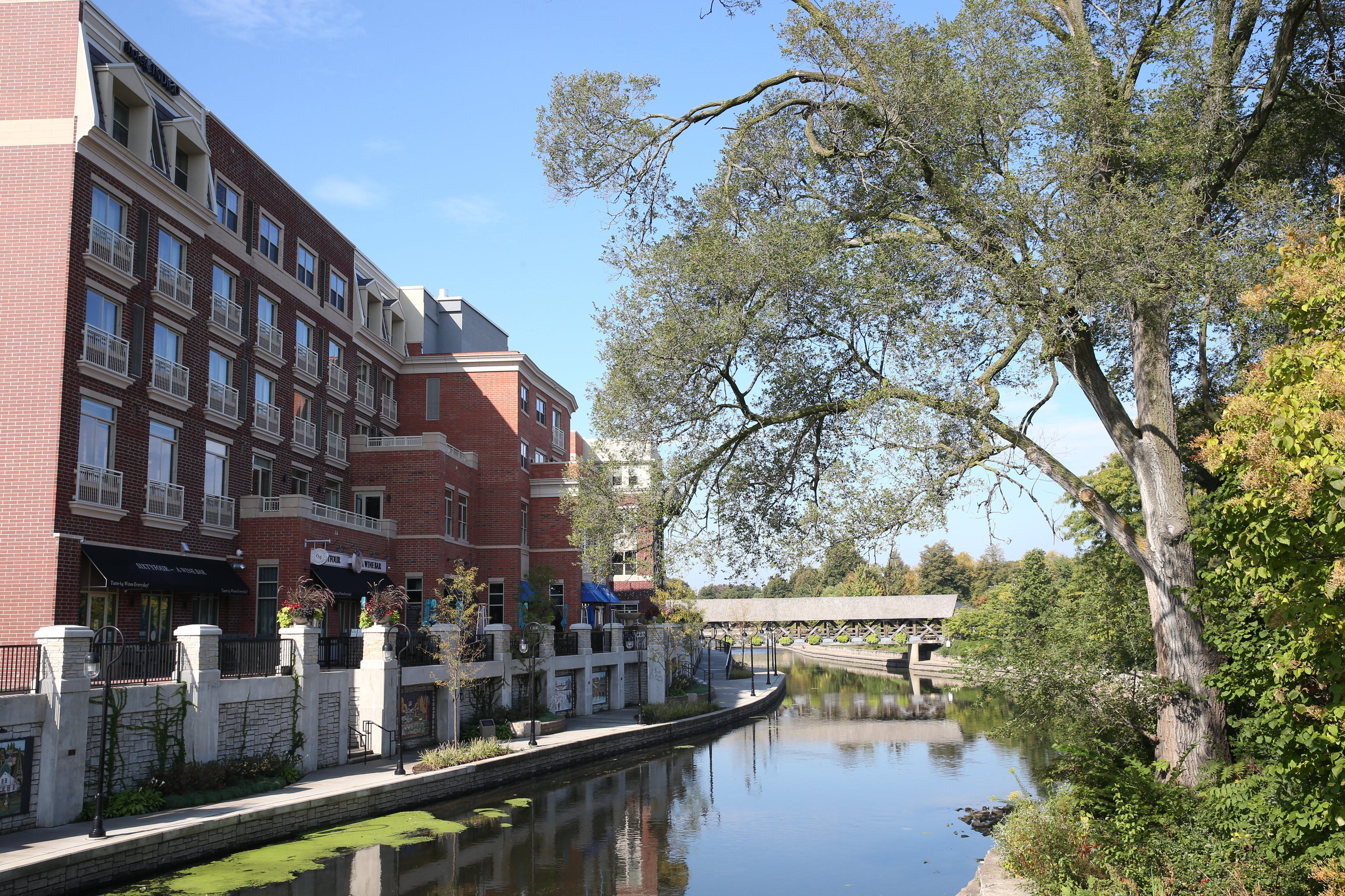 Hotel Indigo Naperville Riverwalk By Ihg Luaran gambar